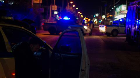 12χρονοι πήραν κρυφά το αυτοκίνητο της οικογένειας και έπεσαν σε τοίχο σπιτιού!