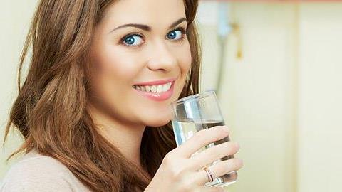 Κατακράτηση υγρών: Αντιμετωπίστε την με την κατάλληλη διατροφή