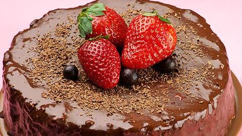 Πώς θα φτιάξετε την τέλεια τούρτα γενεθλίων