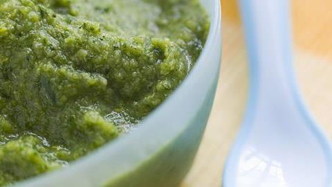 Τι να προσέξετε στις πρώτες τροφές του μωρού