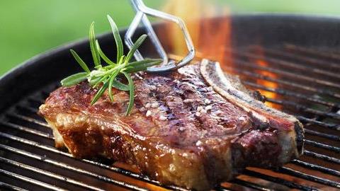 Τα ελληνικά έθιμα της Τσικνοπέμπτης!