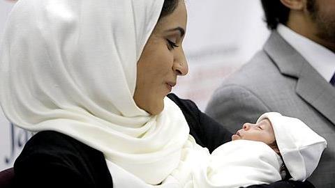 Έγινε μαμά μετά από πέντε μεταμοσχεύσεις