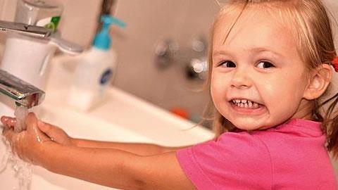 5 κανόνες υγιεινής που πρέπει να μάθετε στα παιδιά