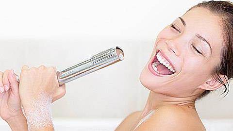 16 πράγματα που κάνουν οι γυναίκες όταν δεν τις βλέπουν