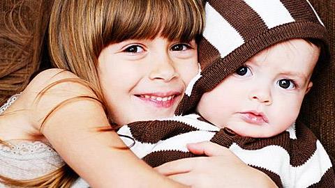 Όταν το μεγάλο παιδί ζηλεύει το μωρό