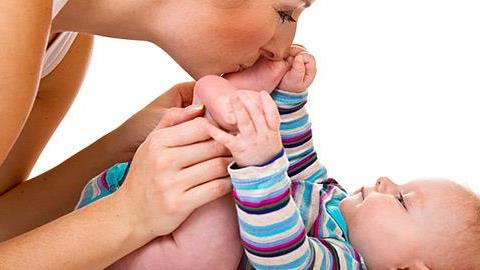 Πώς θα κάνετε το άλλαγμα του μωρού… παιχνιδάκι!