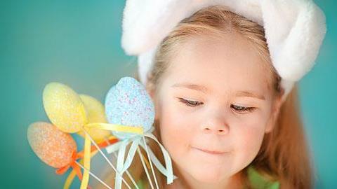 Πασχαλινές λαμπάδες: Ξεχωριστές και… φιλανθρωπικές