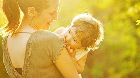 12 τρυφερές και αληθινές ατάκες για τη μαμά