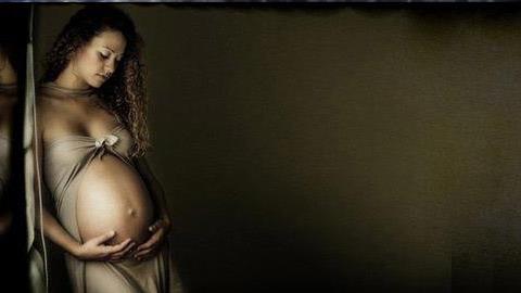 Κερδίστε φωτογράφιση και λεύκωμα εγκυμοσύνης από τον Μπάμπη Τσουκιά