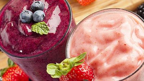 Συνταγές για απολαυστικά smoothies και milkshakes