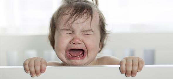 Είναι σωστό να αφήνω το μωρό να κλαίει;